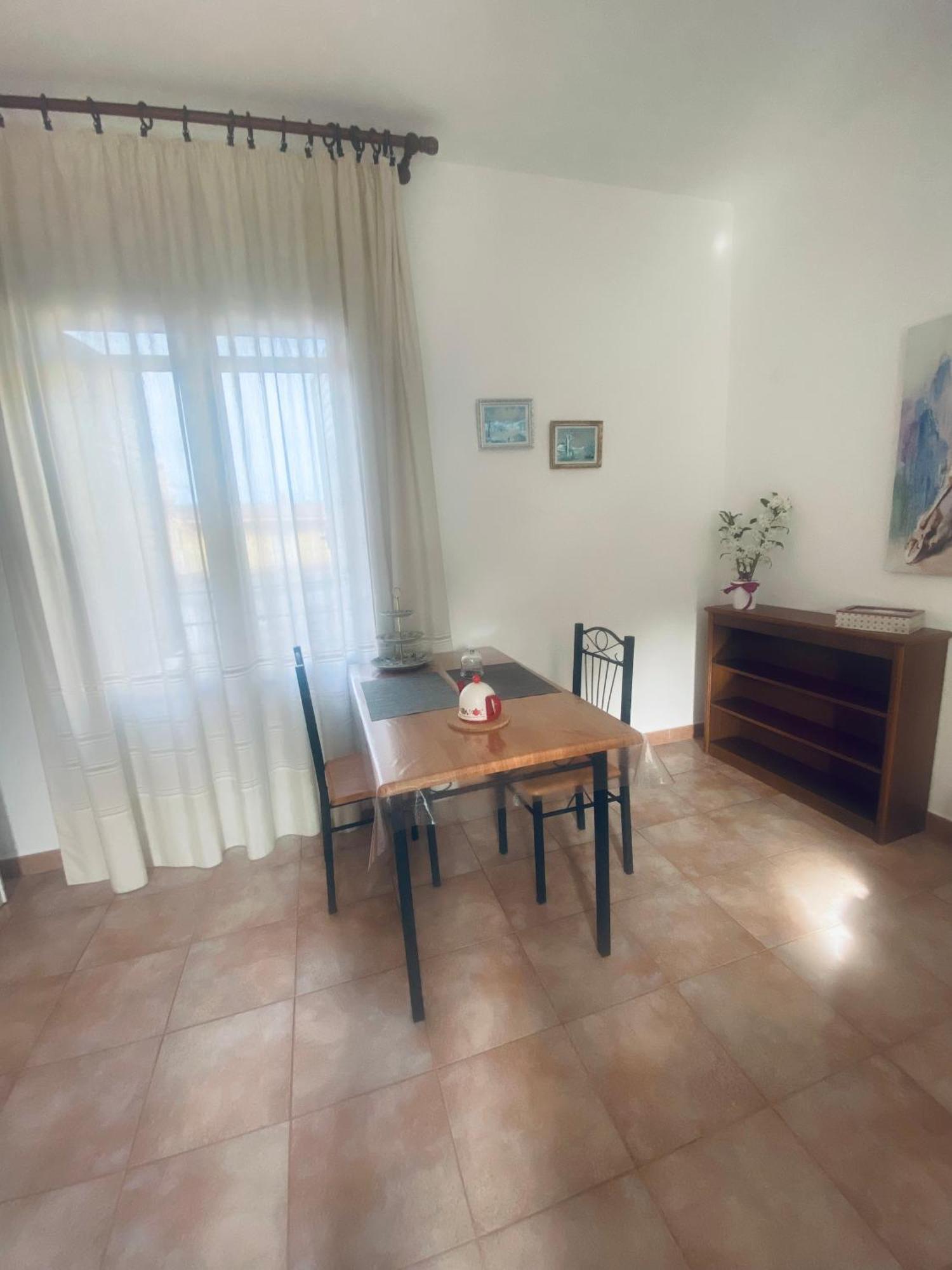 Bed And Breakfast Le Petunie Bari Sardo Exteriör bild