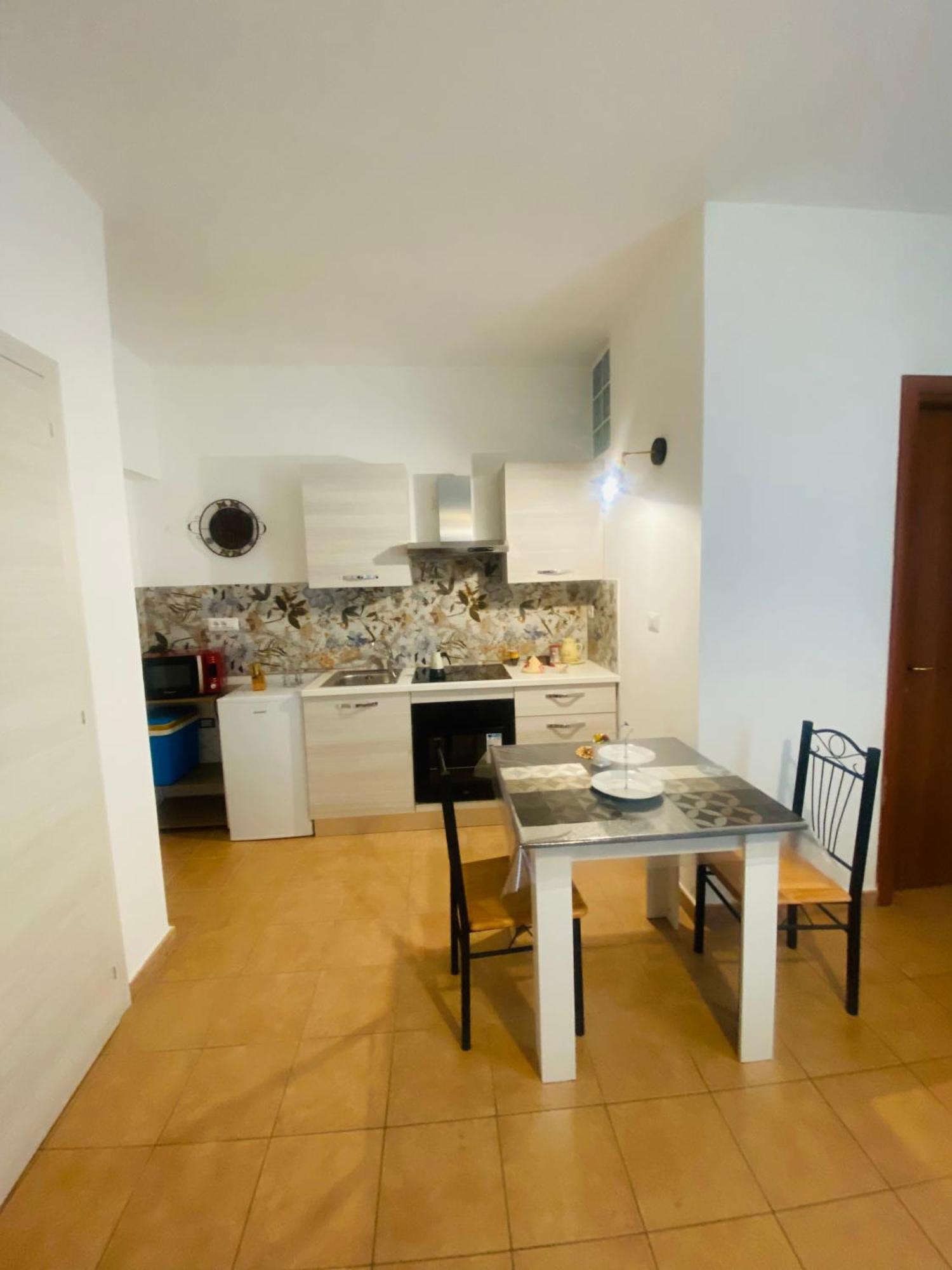 Bed And Breakfast Le Petunie Bari Sardo Exteriör bild