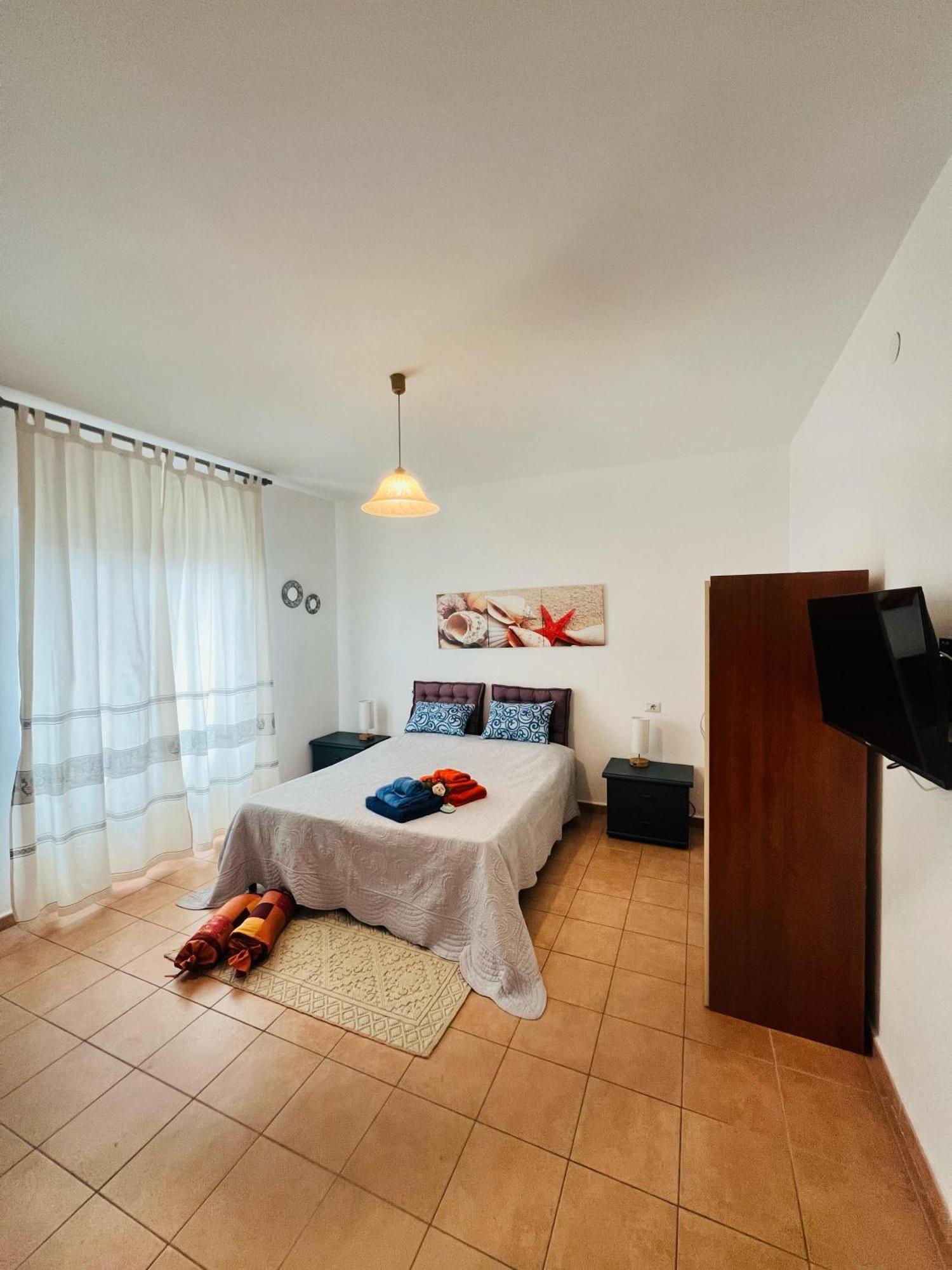 Bed And Breakfast Le Petunie Bari Sardo Exteriör bild